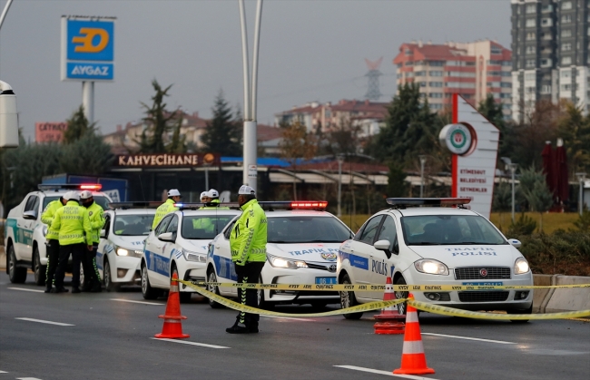 Ankara'da otomobilin çarptığı 2 kadın yaşamını yitirdi